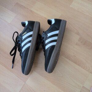 Adidas samba size 4 women
